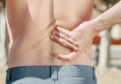腰痛・肩こり撃退！50代からの姿勢改善トレーニング – 道具なしでできる背中強化3選